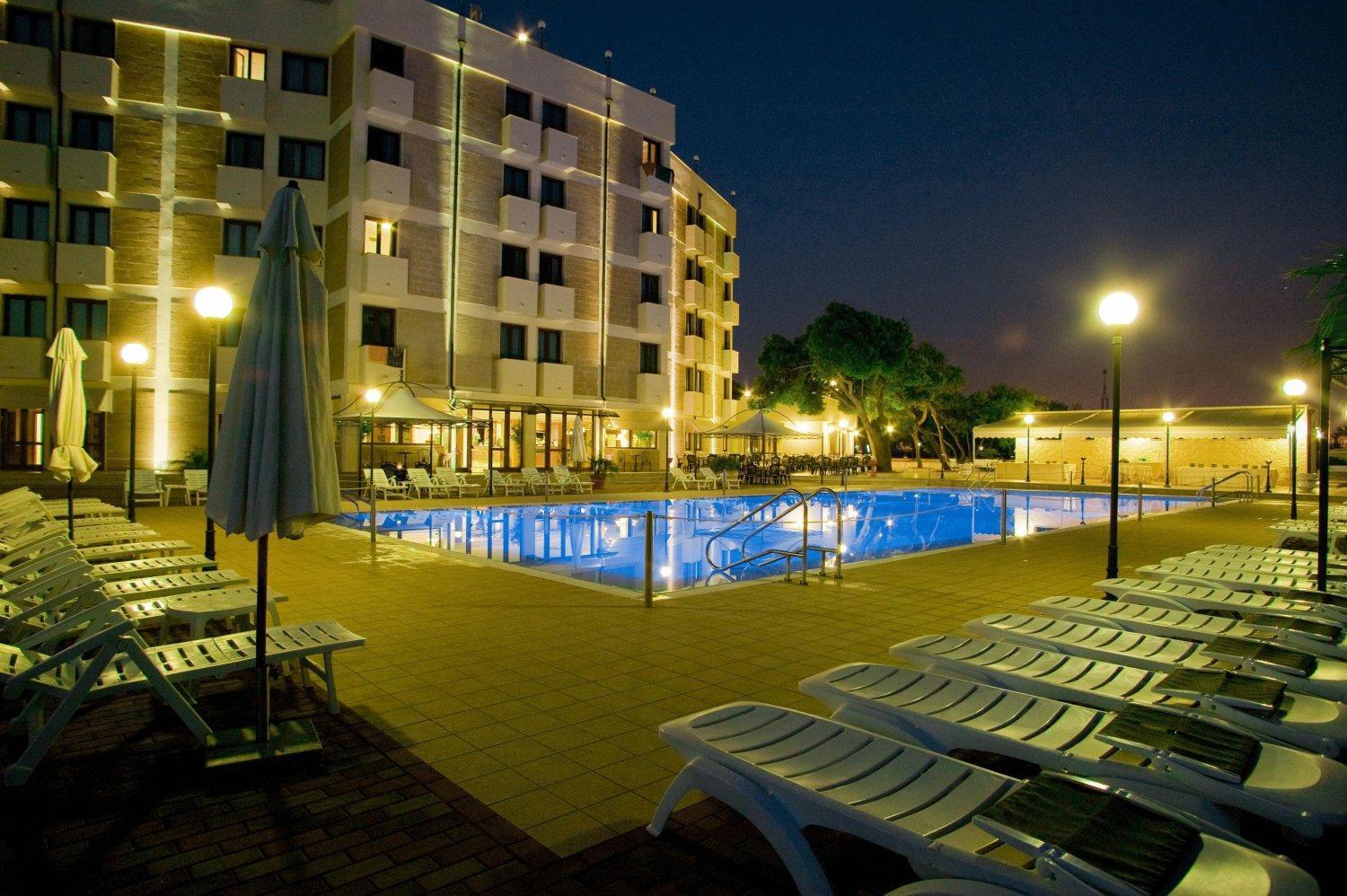 Apulia Hotel Taranto Ara Solis Lido Azzurro Bagian luar foto